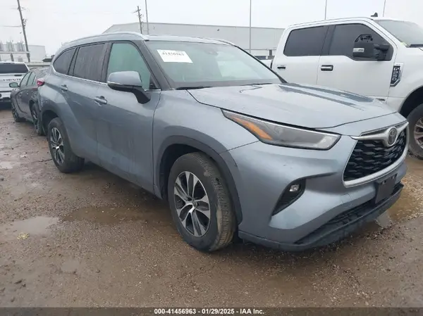 5TDKDRAH6PS027202 2023 TOYOTA HIGHLANDER - Image 1