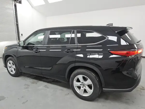 5TDKDRAH6PS502203 2023 TOYOTA HIGHLANDER - Image 2