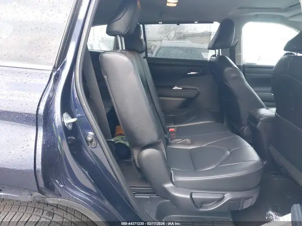 5TDKDRAH6PS504565 2023 TOYOTA HIGHLANDER - Image 8
