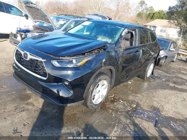 5TDKDRAH6PS505375 2023 TOYOTA HIGHLANDER - Image 2