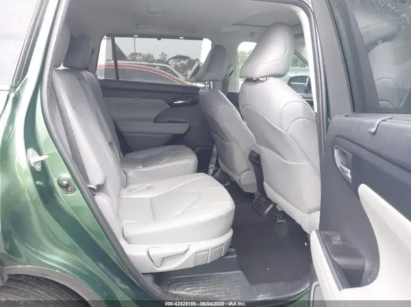 5TDKDRAH6PS505411 2023 TOYOTA HIGHLANDER - Image 8