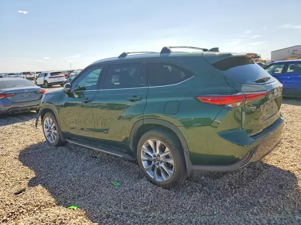 5TDKDRAH6PS507224 2023 TOYOTA HIGHLANDER - Image 2