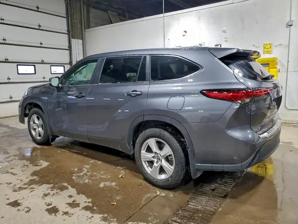 5TDKDRAH6PS518997 2023 TOYOTA HIGHLANDER - Image 2