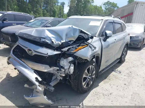 5TDKDRAH6PS524962 2023 TOYOTA HIGHLANDER - Image 2