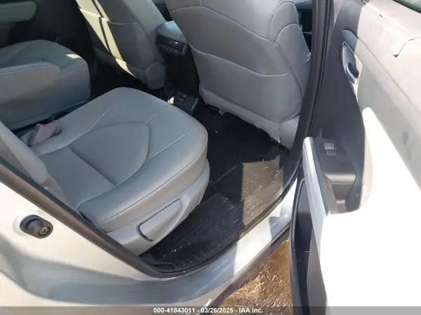 5TDKDRAH6PS526744 2023 TOYOTA HIGHLANDER - Image 8