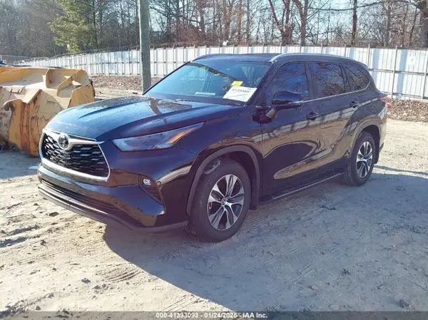 5TDKDRAH6RS051518 2024 TOYOTA HIGHLANDER - Image 2