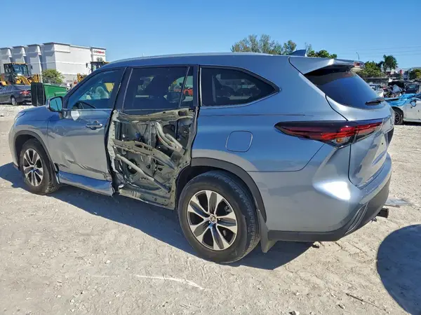 5TDKDRAH6RS531722 2024 TOYOTA HIGHLANDER - Image 2