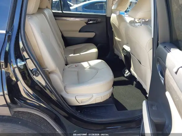 5TDKDRAH6RS532644 2024 TOYOTA HIGHLANDER - Image 8