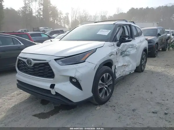 5TDKDRAH6RS534281 2024 TOYOTA HIGHLANDER - Image 2