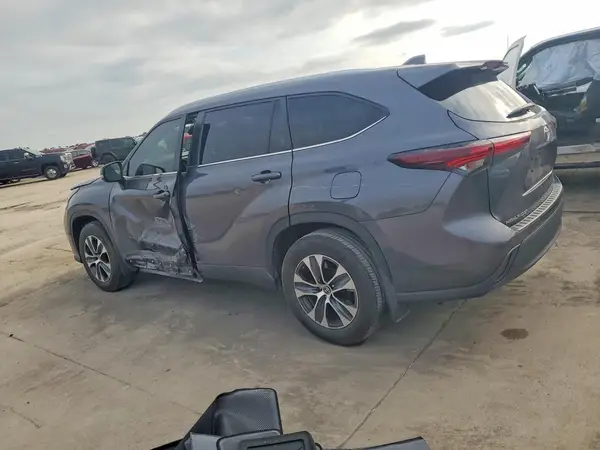 5TDKDRAH6RS538072 2024 TOYOTA HIGHLANDER - Image 2