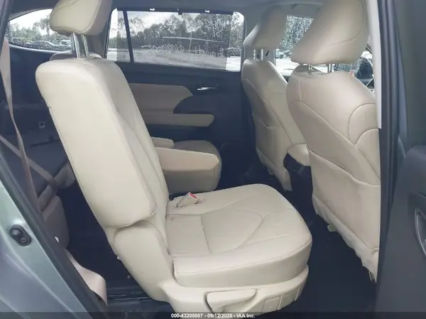 5TDKDRAH6RS543286 2024 TOYOTA HIGHLANDER - Image 8