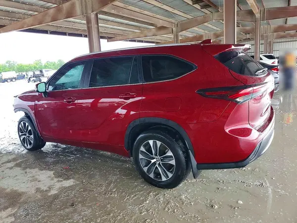5TDKDRAH6RS547502 2024 TOYOTA HIGHLANDER - Image 2