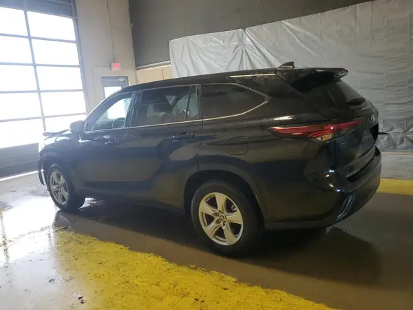5TDKDRAH6SS553922 2025 TOYOTA HIGHLANDER - Image 2