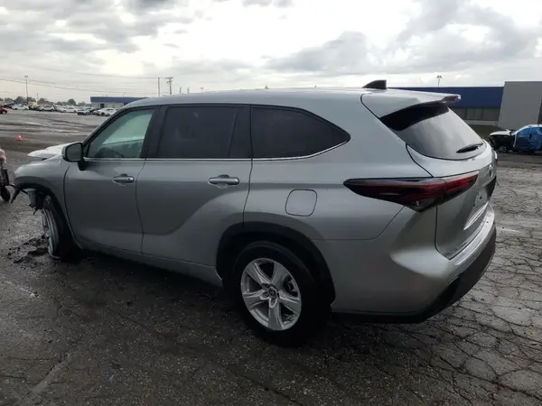 5TDKDRAH6SS554827 2025 TOYOTA HIGHLANDER - Image 2
