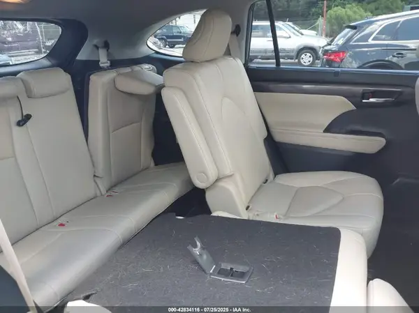 5TDKDRAH7PS002308 2023 TOYOTA HIGHLANDER - Image 8