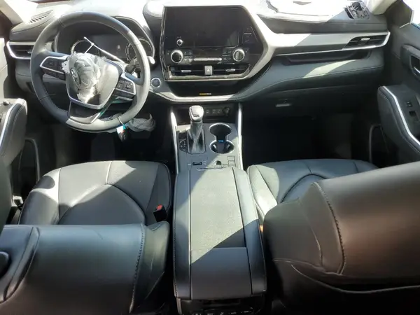 5TDKDRAH7PS006987 2023 TOYOTA HIGHLANDER - Image 8