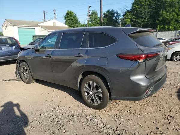 5TDKDRAH7PS009775 2023 TOYOTA HIGHLANDER - Image 2