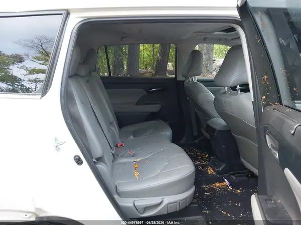 5TDKDRAH7PS017536 2023 TOYOTA HIGHLANDER - Image 8