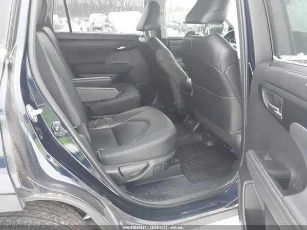 5TDKDRAH7PS020274 2023 TOYOTA HIGHLANDER - Image 8