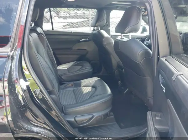 5TDKDRAH7PS020856 2023 TOYOTA HIGHLANDER - Image 8
