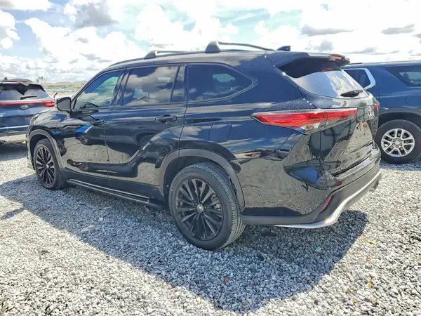 5TDKDRAH7PS024566 2023 TOYOTA HIGHLANDER - Image 2