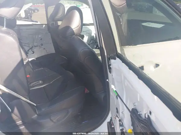5TDKDRAH7PS029752 2023 TOYOTA HIGHLANDER - Image 8