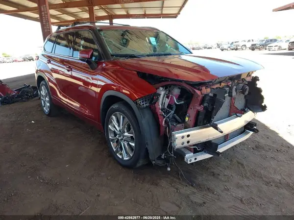 5TDKDRAH7PS032666 2023 TOYOTA HIGHLANDER - Image 1