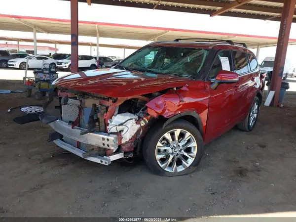 5TDKDRAH7PS032666 2023 TOYOTA HIGHLANDER - Image 2