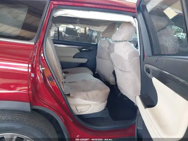 5TDKDRAH7PS032666 2023 TOYOTA HIGHLANDER - Image 8