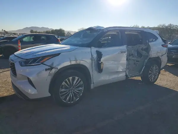 5TDKDRAH7PS041786 2023 TOYOTA HIGHLANDER - Image 1