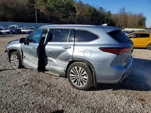5TDKDRAH7PS046423 2023 TOYOTA HIGHLANDER - Image 2