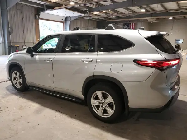 5TDKDRAH7PS504204 2023 TOYOTA HIGHLANDER - Image 2
