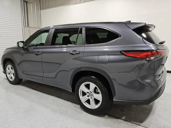 5TDKDRAH7PS505420 2023 TOYOTA HIGHLANDER - Image 2