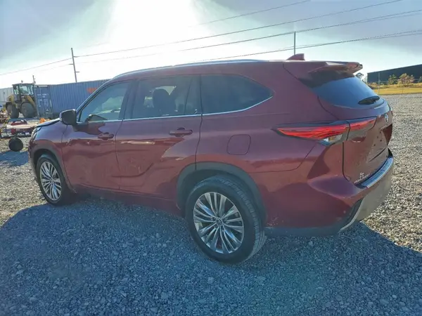 5TDKDRAH7PS508690 2023 TOYOTA HIGHLANDER - Image 2