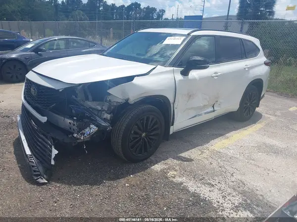 5TDKDRAH7PS521908 2023 TOYOTA HIGHLANDER - Image 2
