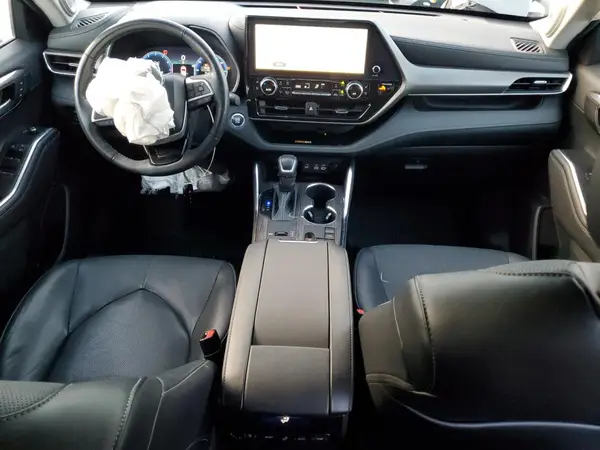 5TDKDRAH7PS522878 2023 TOYOTA HIGHLANDER - Image 8