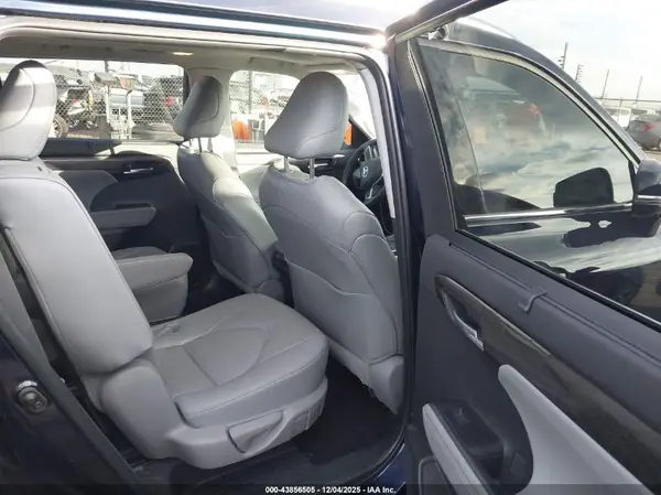 5TDKDRAH7PS525408 2023 TOYOTA HIGHLANDER - Image 8