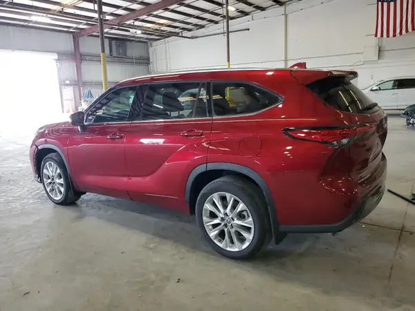 5TDKDRAH7PS525652 2023 TOYOTA HIGHLANDER - Image 2
