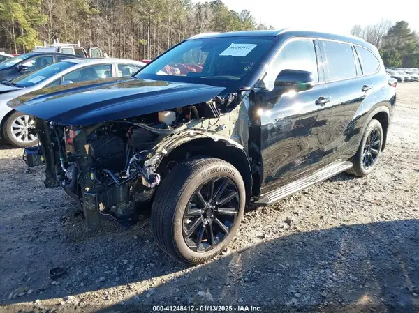 5TDKDRAH7RS051995 2024 TOYOTA HIGHLANDER - Image 2