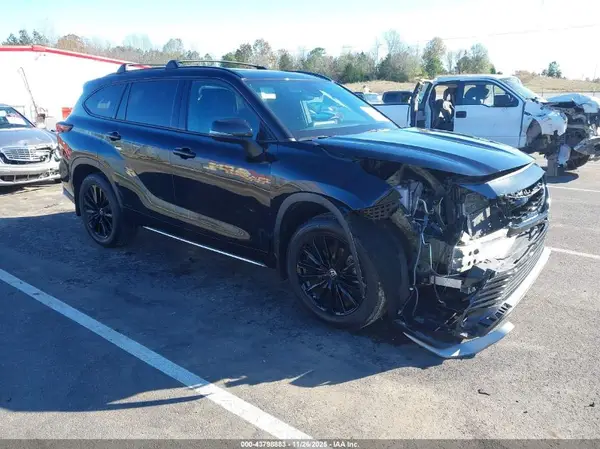 5TDKDRAH7RS527789 2024 TOYOTA HIGHLANDER - Image 1