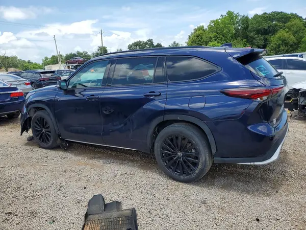 5TDKDRAH7RS527954 2024 TOYOTA HIGHLANDER - Image 2