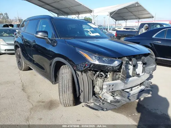 5TDKDRAH7RS528621 2024 TOYOTA HIGHLANDER - Image 1