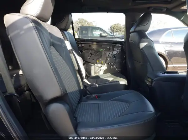 5TDKDRAH7RS528621 2024 TOYOTA HIGHLANDER - Image 8