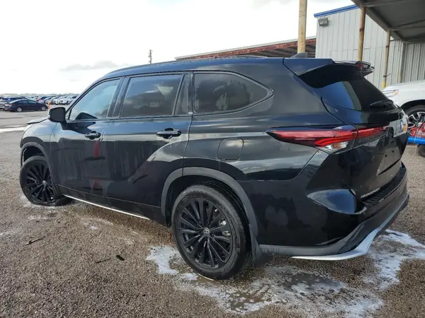 5TDKDRAH7RS531633 2024 TOYOTA HIGHLANDER - Image 2