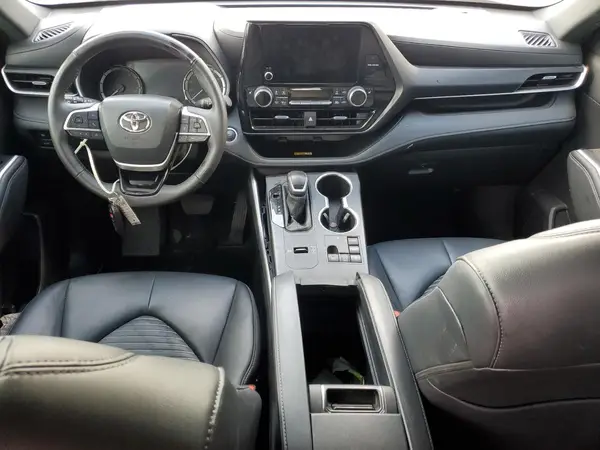 5TDKDRAH7RS531633 2024 TOYOTA HIGHLANDER - Image 8
