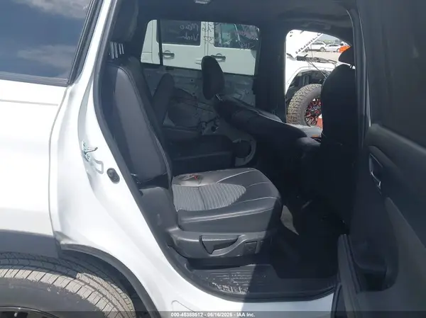 5TDKDRAH7RS532183 2024 TOYOTA HIGHLANDER - Image 8