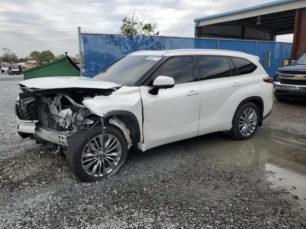 5TDKDRAH7RS534063 2024 TOYOTA HIGHLANDER - Image 1