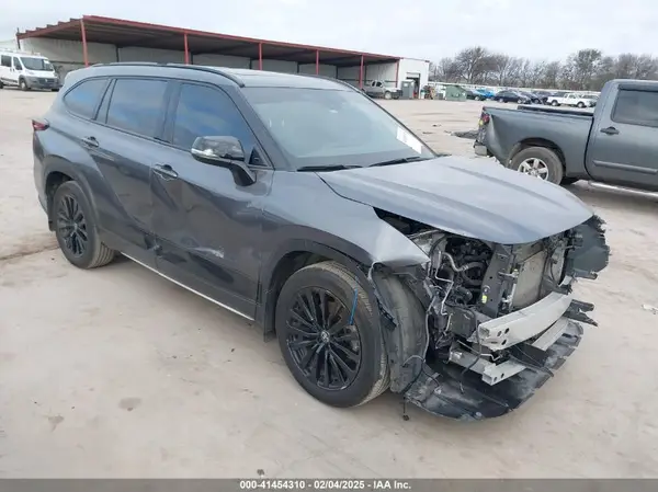 5TDKDRAH7RS536346 2024 TOYOTA HIGHLANDER - Image 1