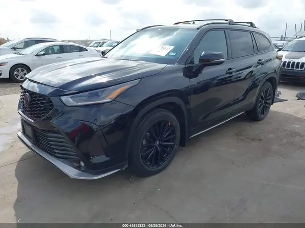 5TDKDRAH7RS537156 2024 TOYOTA HIGHLANDER - Image 2