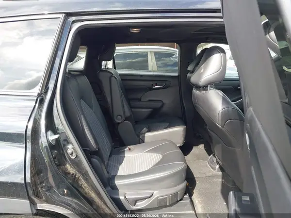 5TDKDRAH7RS537156 2024 TOYOTA HIGHLANDER - Image 8